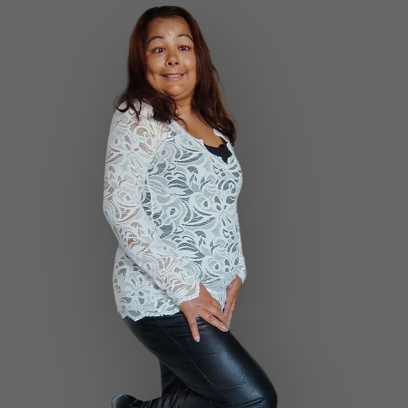 H&M Women's small Petite Elegant White Lace Blouse - Picture 13 of 16